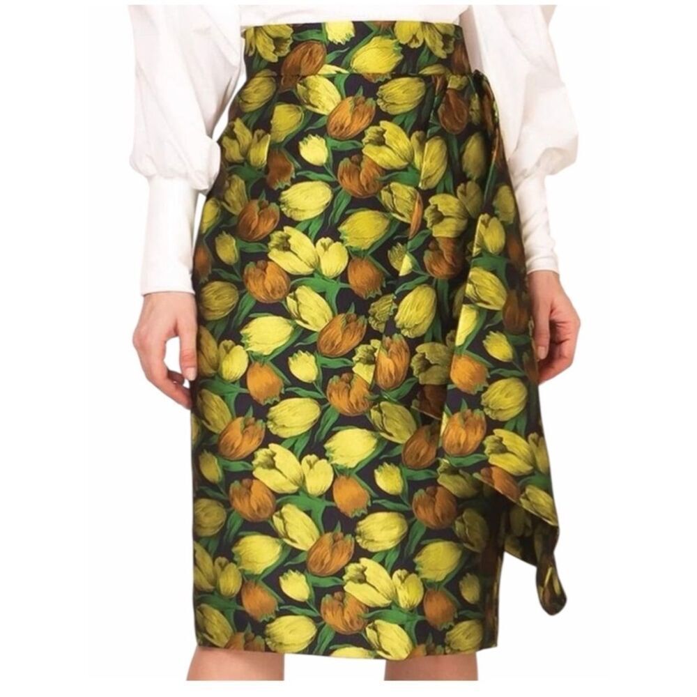 Gracia Floral Asymmetrical Sash Pencil
Skirt in Tulip Print Size Small